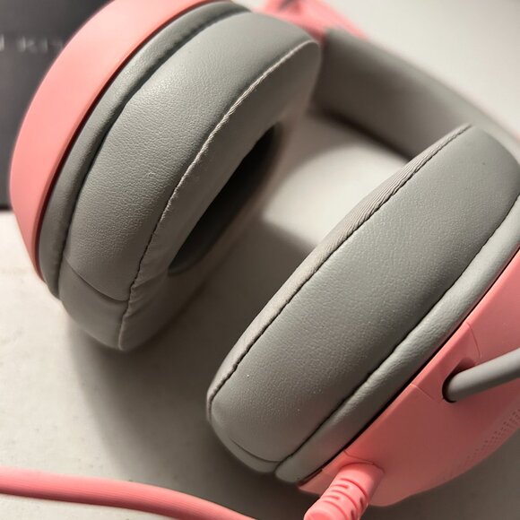 Razer Kraken Kitty V2 USB Wired RGB Headset: Chroma Kitty Ears Quartz Pi… - Picture 3 of 15
